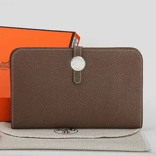 Has wallet