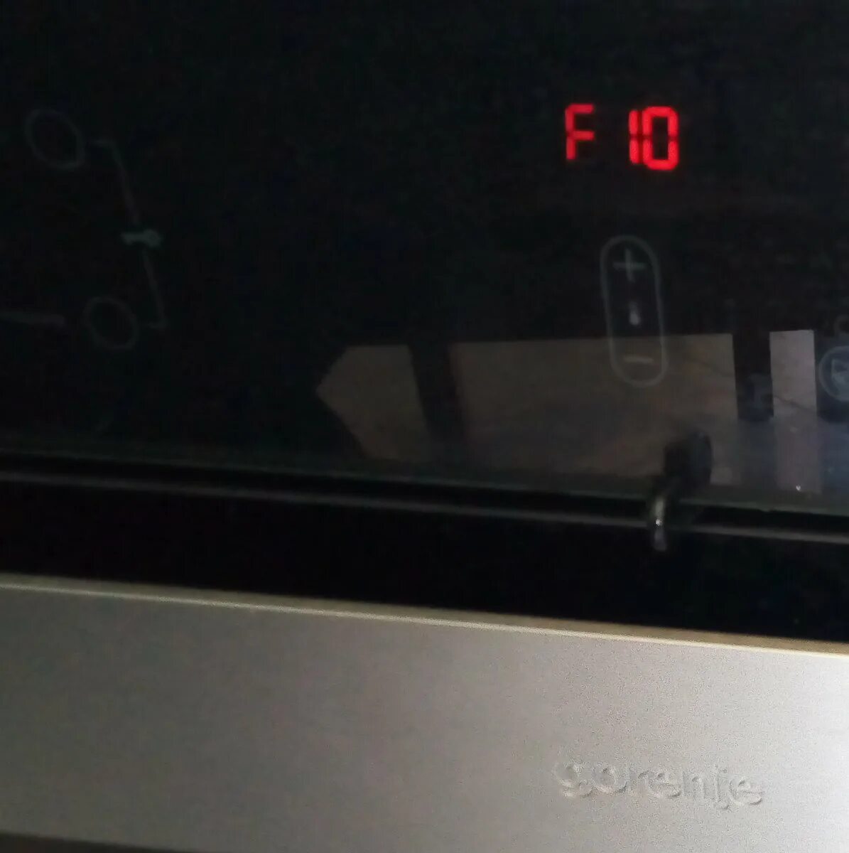 Gorenje духовка f10. Er18 ошибка духовка Gorenje. Ошибка духовки горение f07. Error 18 духовой шкаф Gorenje.