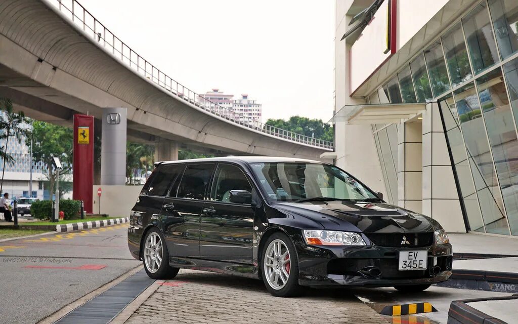 Мицубиси Эво вагон. Mitsubishi EVO 9 Wagon. Mitsubishi Lancer Evolution 9 Wagon. Лансер Эво вагон. Lancer wagon