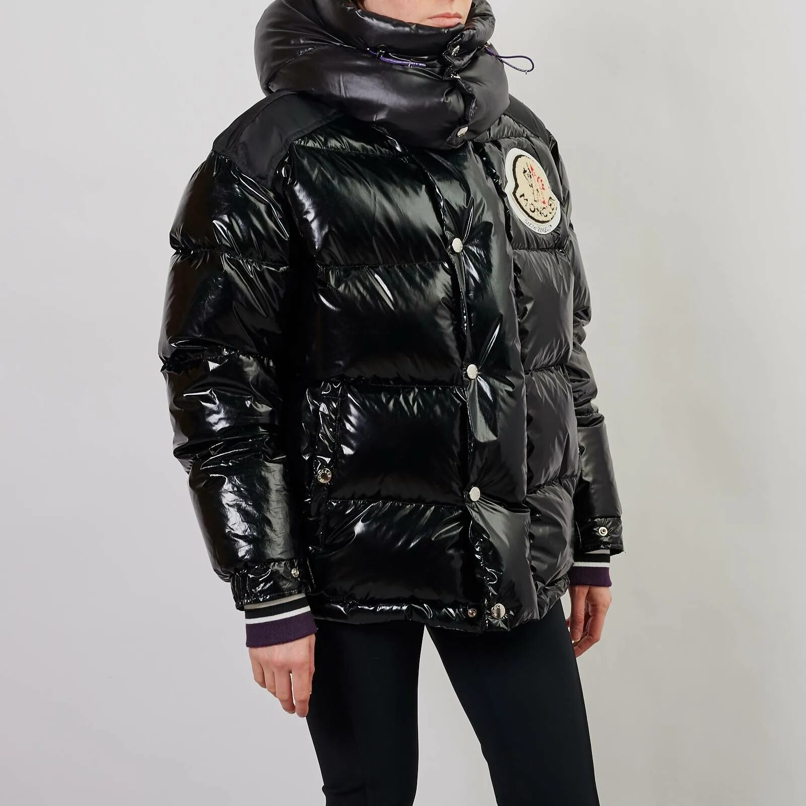 Куртка moncler palm angels. Монклер палм энджелс. Монклер палм энджелс. Moncler x palm angels пуховик. Монклер балм энджелс пуховик.