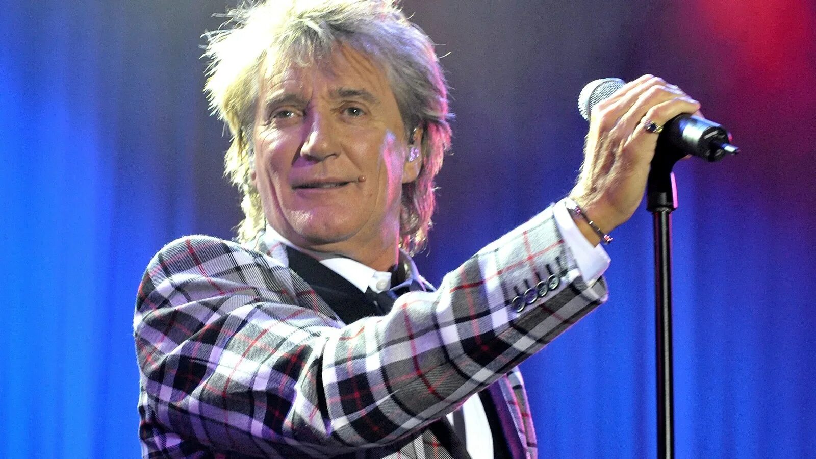 Род стюарт. Al stewart last days of the century. Фото саксофонистов у rod stewart. Rod stewart 2022. Род стюарт.