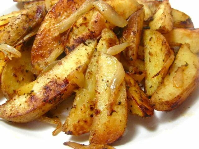 Молодой картофель в сметанном соусе - Со Вкусом
