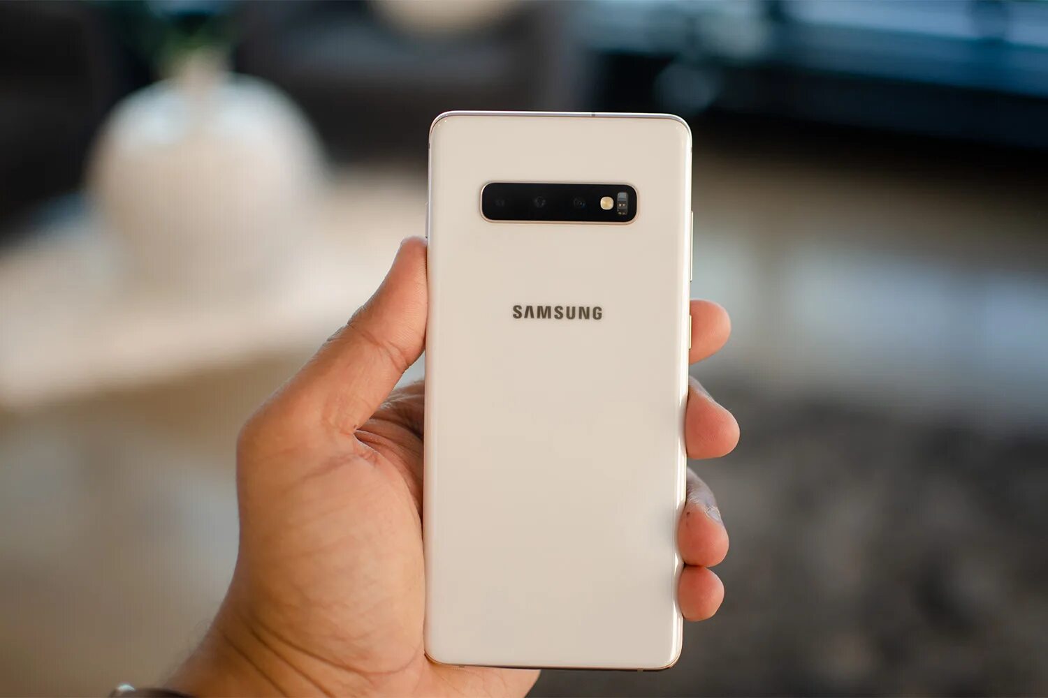 Samsung Galaxy s10 Plus Ceramic White. Samsung Galaxy s10 Plus White. Samsung s10 Plus белый. Samsung Galaxy s10 White. Galaxy s10 отзывы