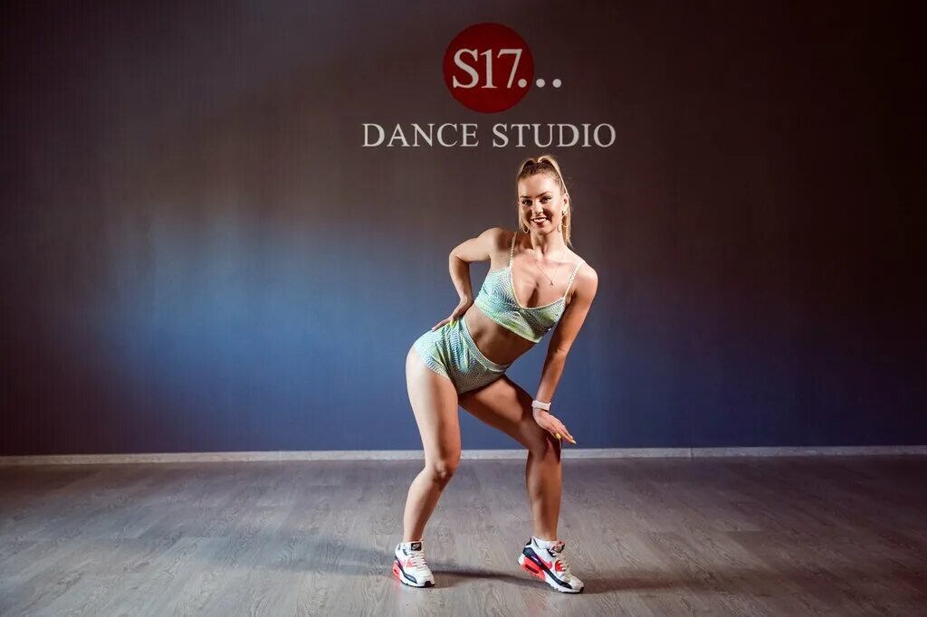 S17 школа танцев эстетика. С17 танцы. С17 танцы. S17 школа танцев. С17 танцы.