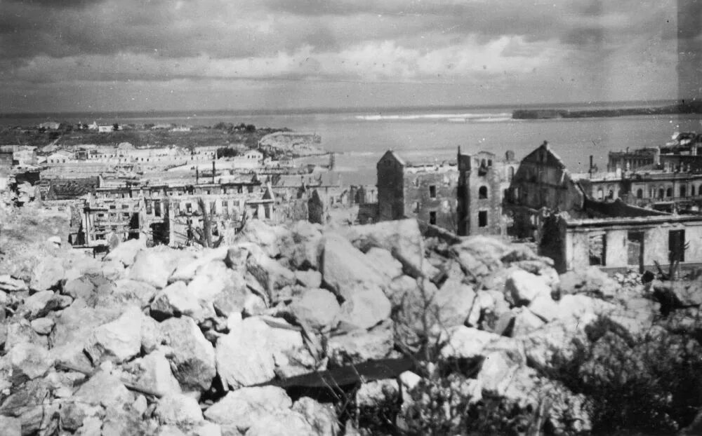 После освобождения города. Севастополь 1942. Севастополь 1941-1944. Руины Севастополя 1942.