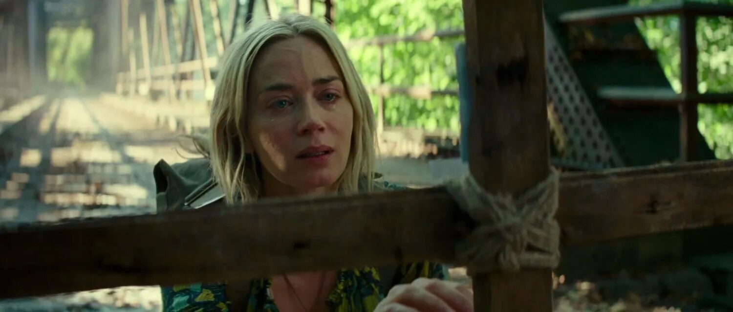 эмили блант тихое место. тихое место т. ноа джуп тихое место 2. джон красински тихое место. тихое место 2018 эмили.