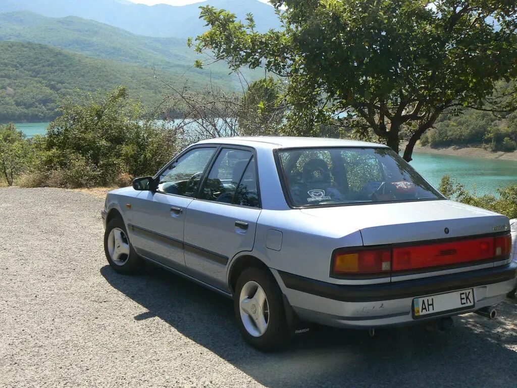 Мазда 323 1990. Мазда 323 1.6 1990. mazda 323 1990. мазда 323 1990 седан. mazda 323 bg 1990.