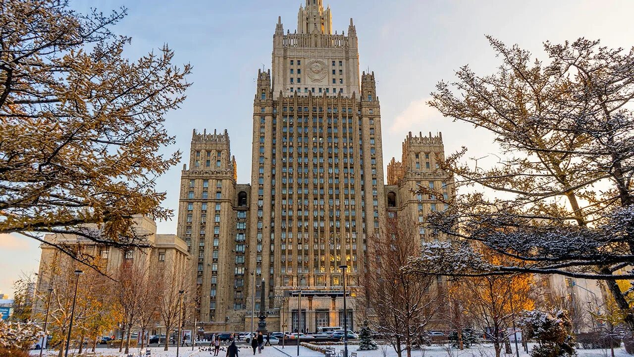 Что означает демарш в дипломатии. МИД России в Монреале. МИД. Загранпредставительства МИД России. МИД сейчас.