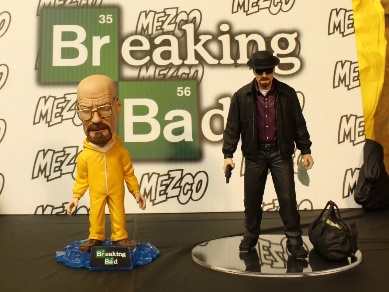 Фигурка Mezco Breaking Bad. Уолтер Уайт игрушка. Breaking Bad hot Toys. Breaking Bad игрушка.