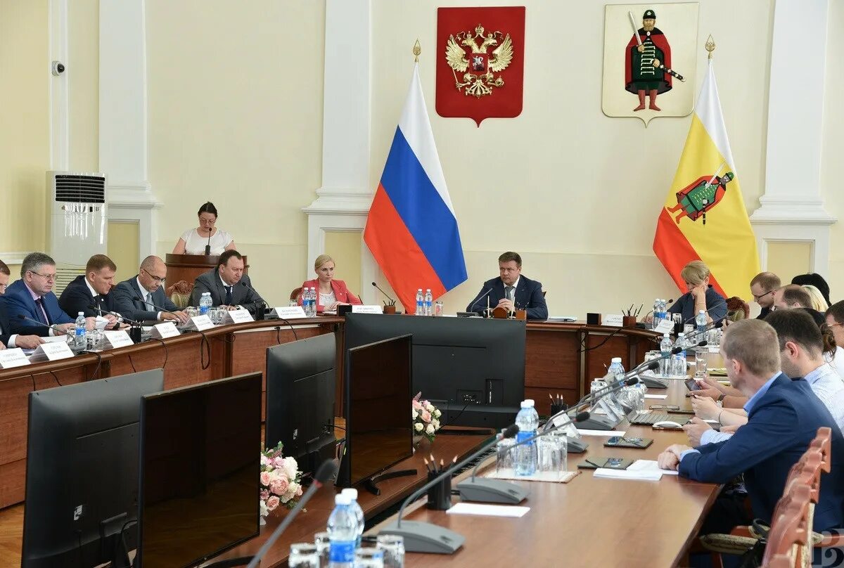 Сайт правительства рязани. Правительство рязани здание. Сайт правительства рязани. Манов правительство рязанской. Заседание правительства рязань.