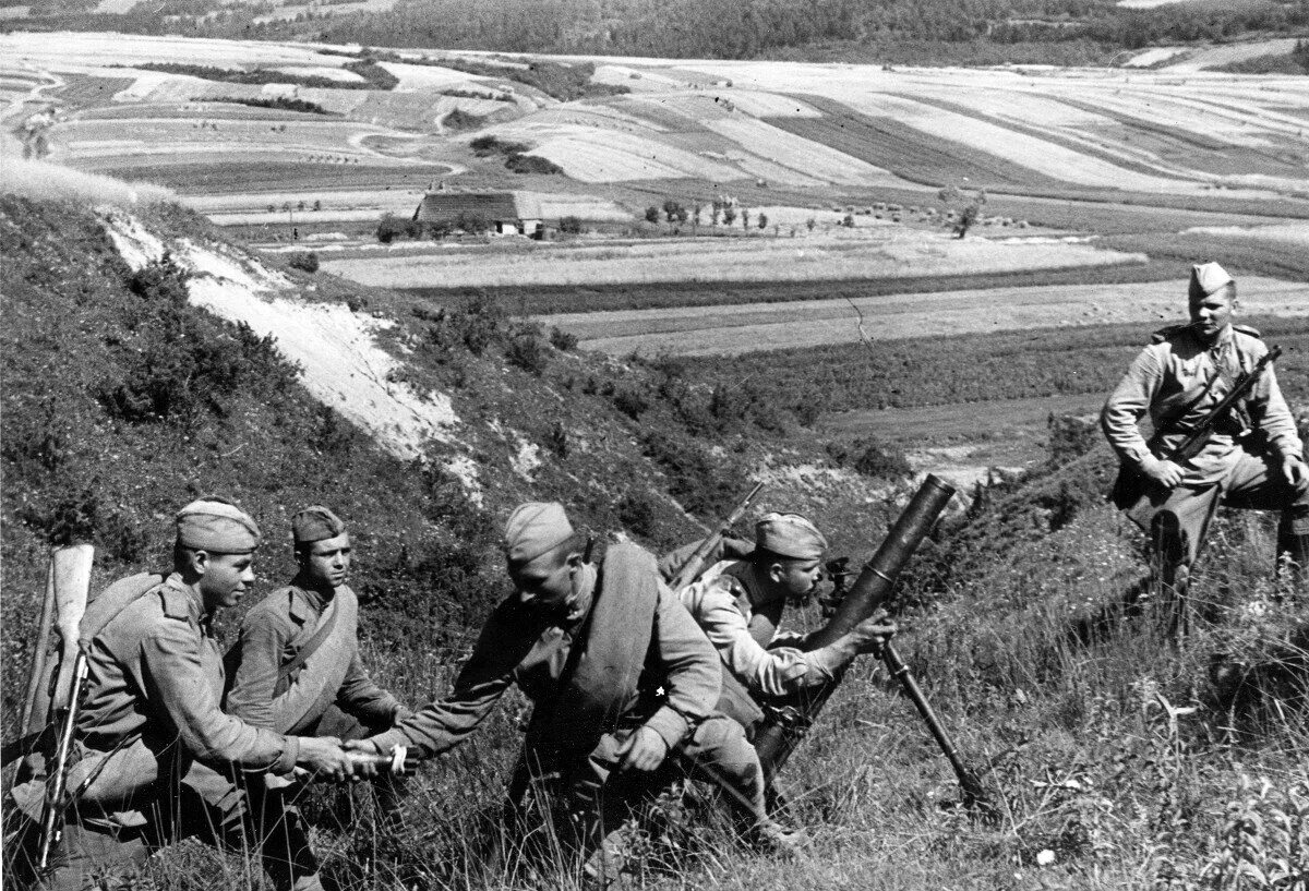 Второй том великой отечественной войны. Курская дуга 1941-1945. 82 Мм миномет 1941. Курская дуга 1941. 120 Мм миномет РККА.