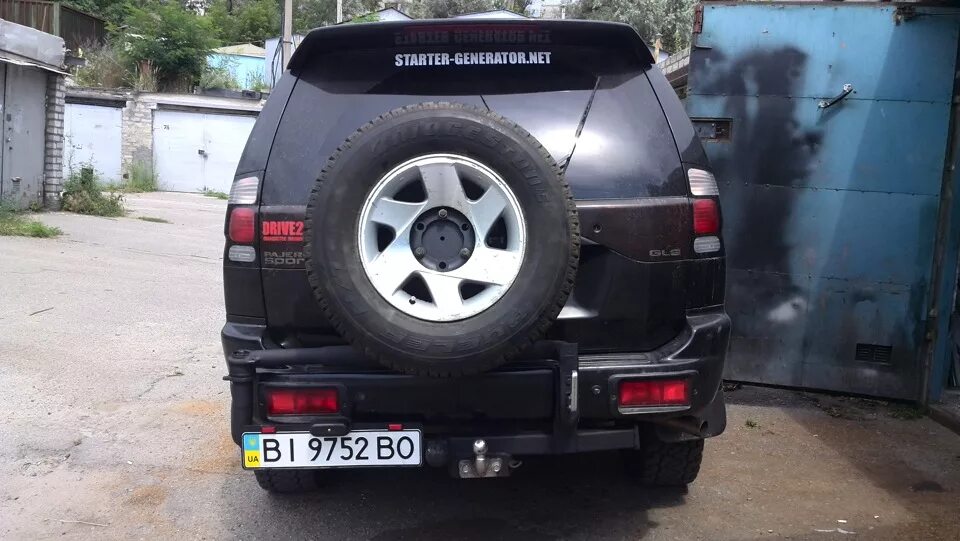 Запаска паджеро спорт 1 поколения. Калитка запасного колеса mitsubishi pajero sport 1. Запаски паджеро спорт. Запаски паджеро спорт. Калитка запасного колеса mitsubishi pajero sport 1.