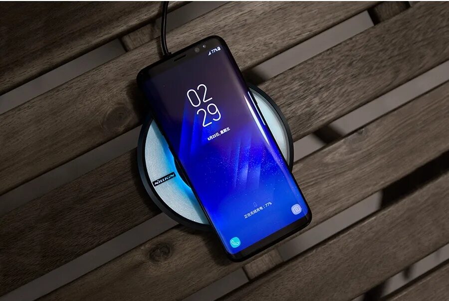 Nillkin mc017 беспроводная зарядка. Беспроводная зарядка Samsung Wireless Charger. Samsung s беспроводная зарядка. Беспроводная зарядка Samsung s8. Телефон самсунг поддерживающий беспроводную зарядку