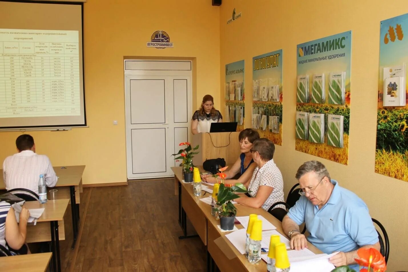 Министр сельского хозяйства Пензенской области Андрей Бурлаков вручил дипломы вы