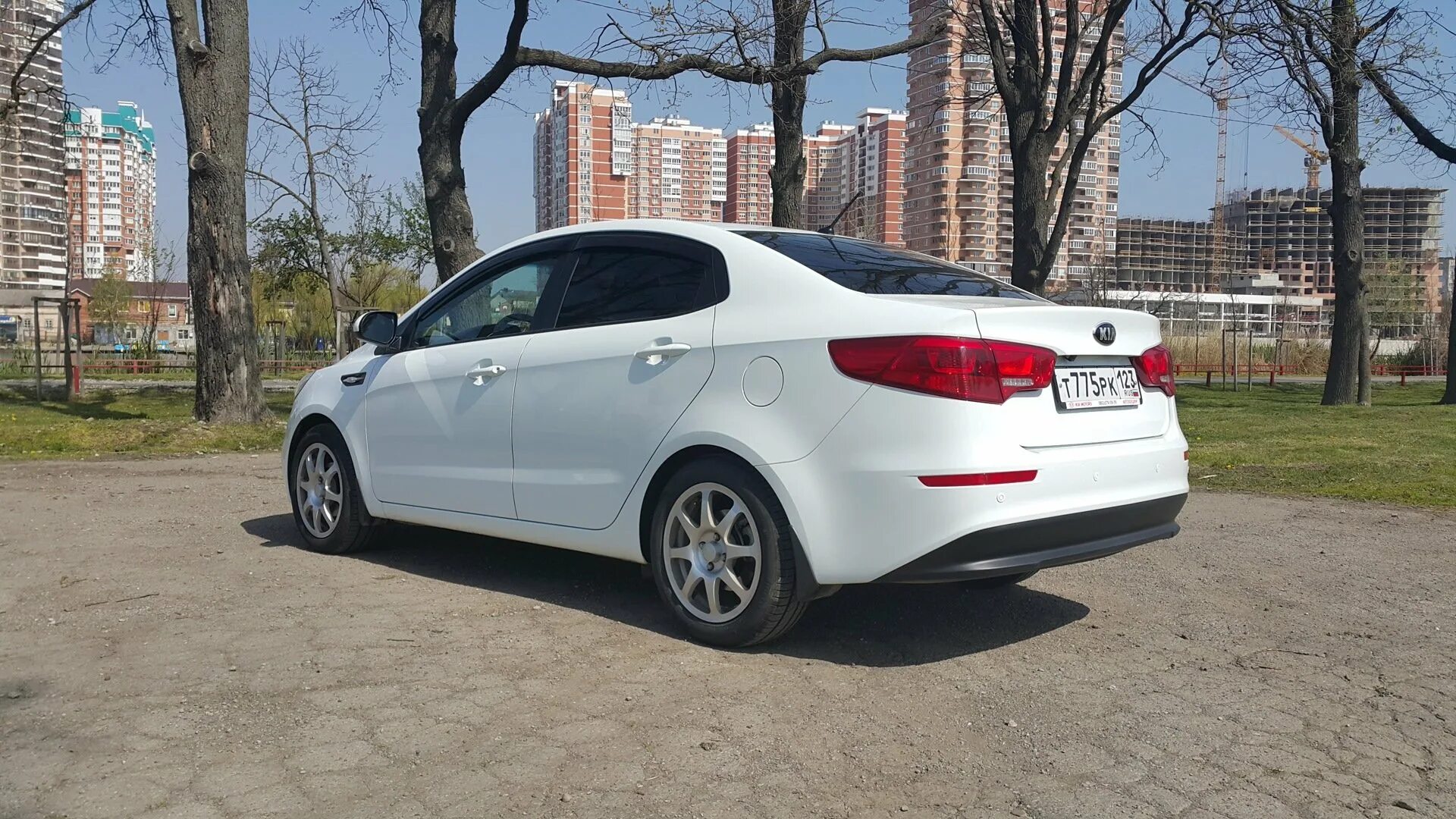 Kia Rio 4 r15. Kia Rio 3 r16. Литье р15 на Киа Рио 3. Kia Rio 3 диски r16.