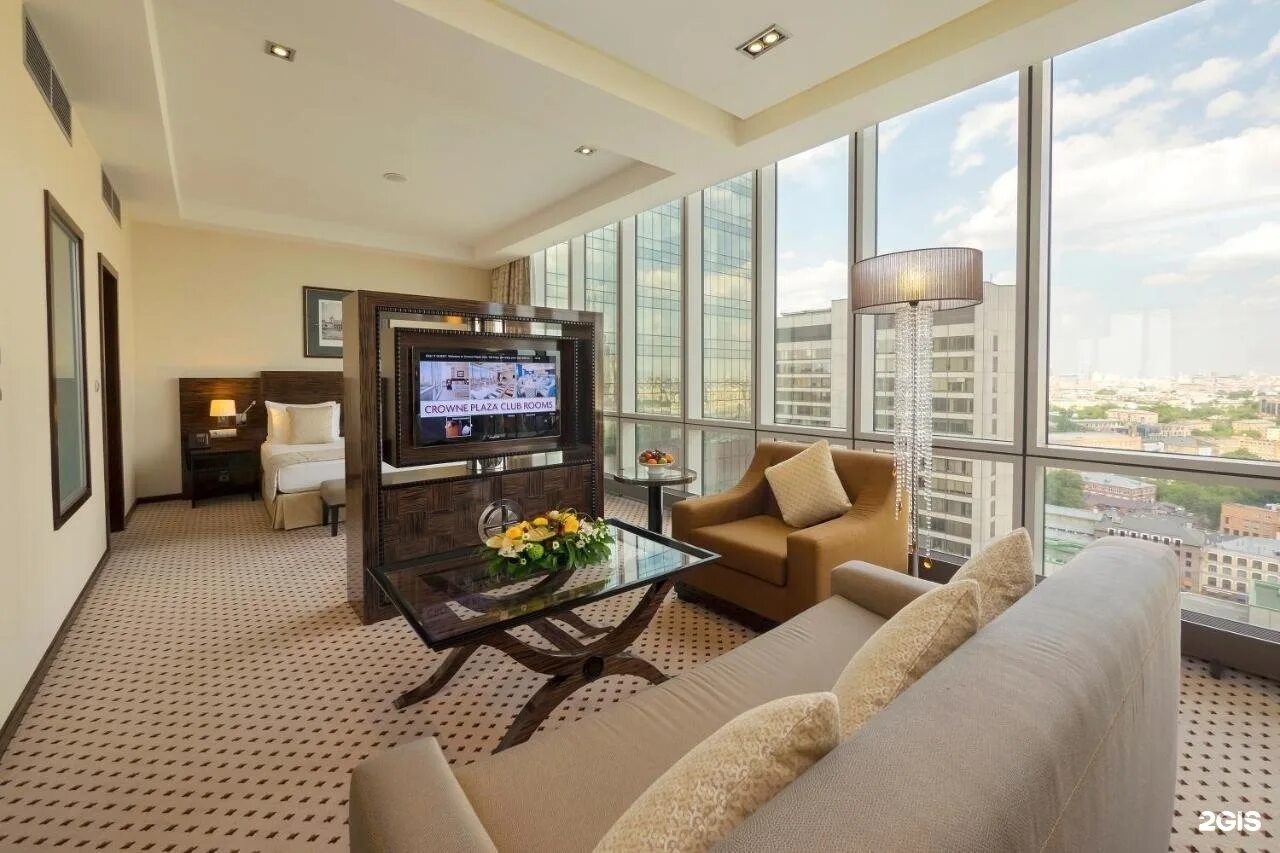 Гостиница crowne plaza. Гостиница crowne plaza. Crowne plaza moscow world trade centre 5. Гостиница crowne plaza. Отель краун плаза москва краснопресненская набережная 12.