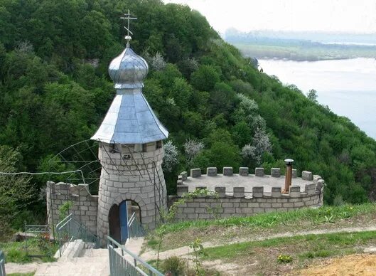 Монастырь на берегу днестра даки. Церковь св пантелеймона охрид. Галицкий монастырь. Свято-николаевский монастырь черновицкая область. Галицкий монастырь.