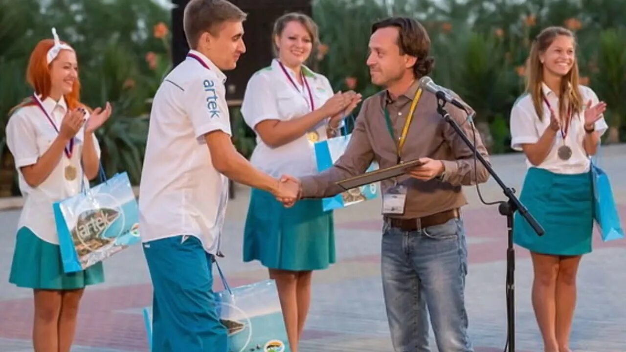 Представление вожатых