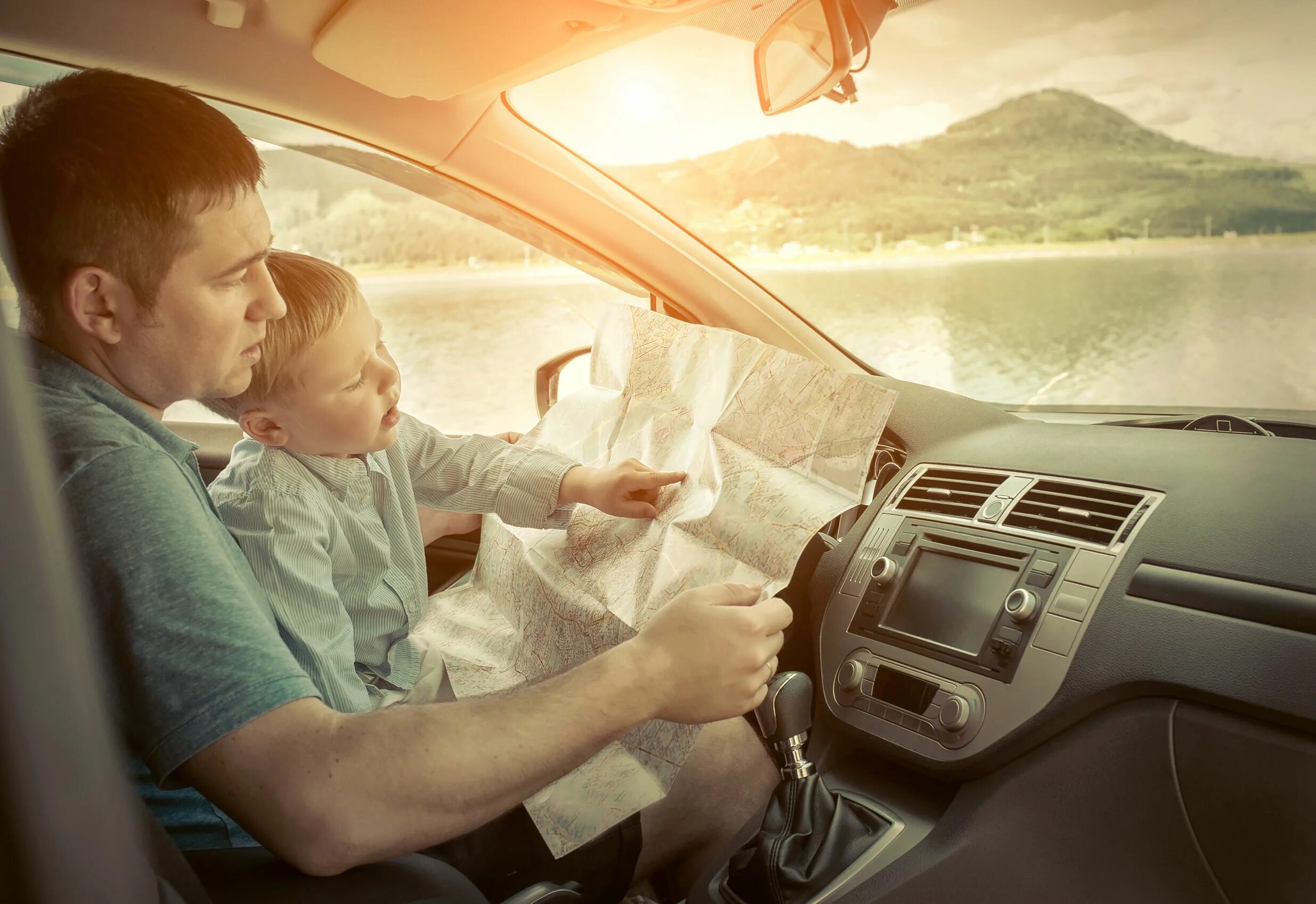 Dad a new car. Отец и сын дорога. Отец с сыном в машине фото. Сын car Driving. Father car.