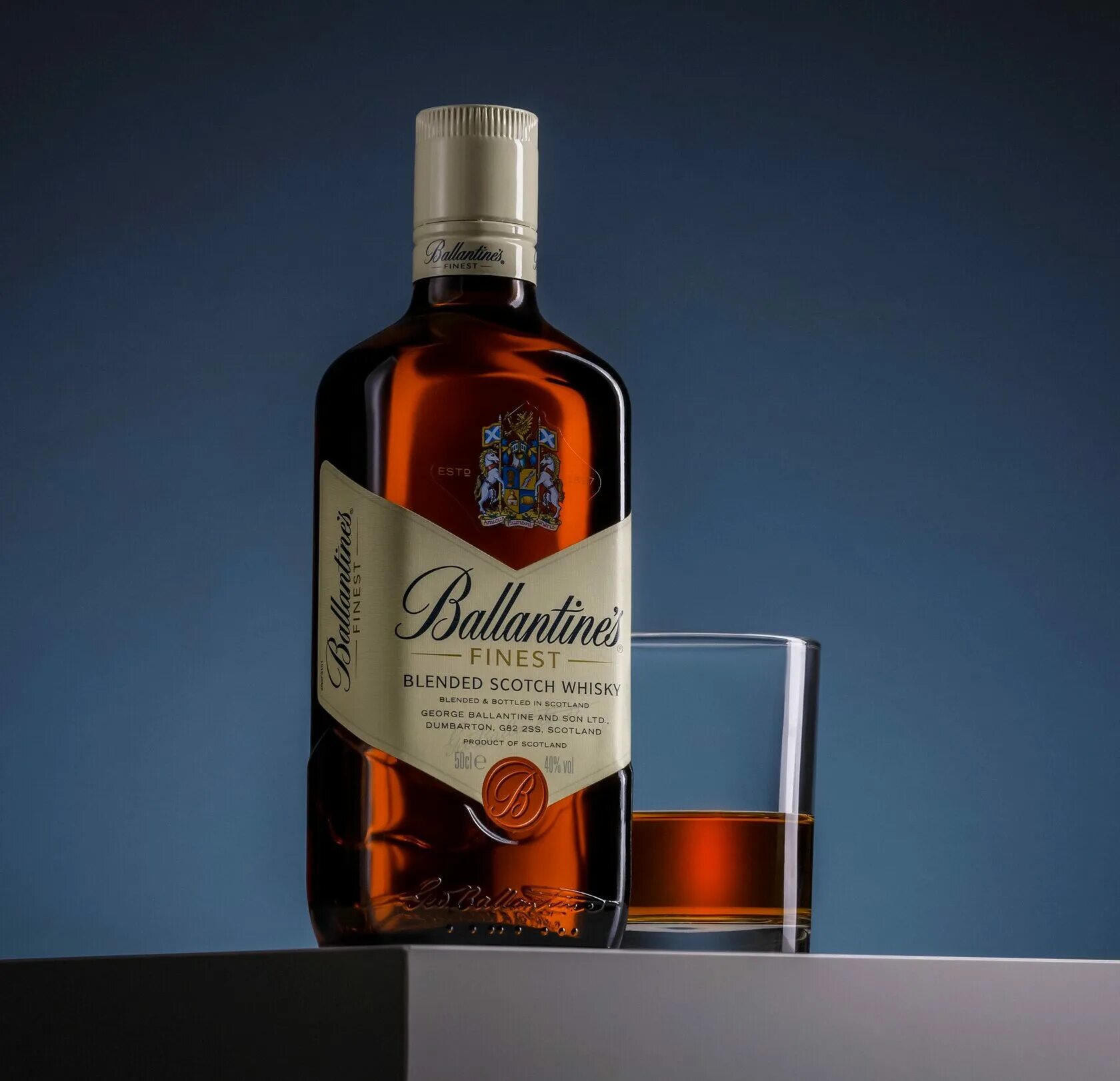 Balantais цена. Виски Ballantine's Файнест. Оригинал виски Баллантайнс. Баллантайнс односолодовый. Виски шотландский купажированный Баллантайнс Файнест 40%.