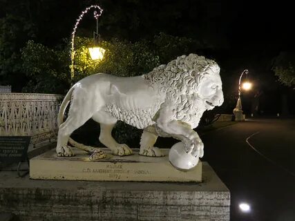 Белый лев санкт петербург