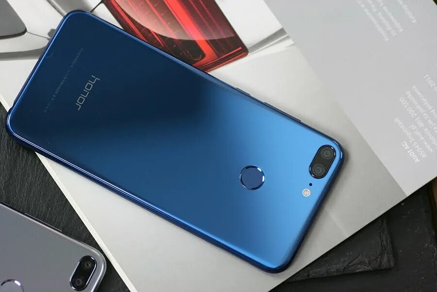 Телефон honor 12