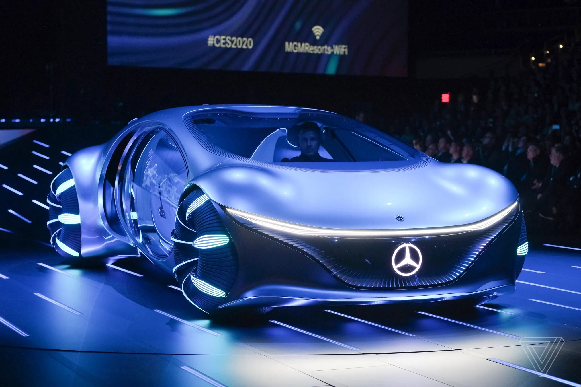 С последней версии самой новой. Mercedes Benz Vision AVR. Мерседес Benz Vision AVTR. Мерседес 2020 Benz Vision. Mercedes. Benz. Vision. AVR. 2020..