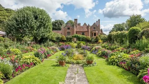 Chenies Manor House and Gardens - YouTube