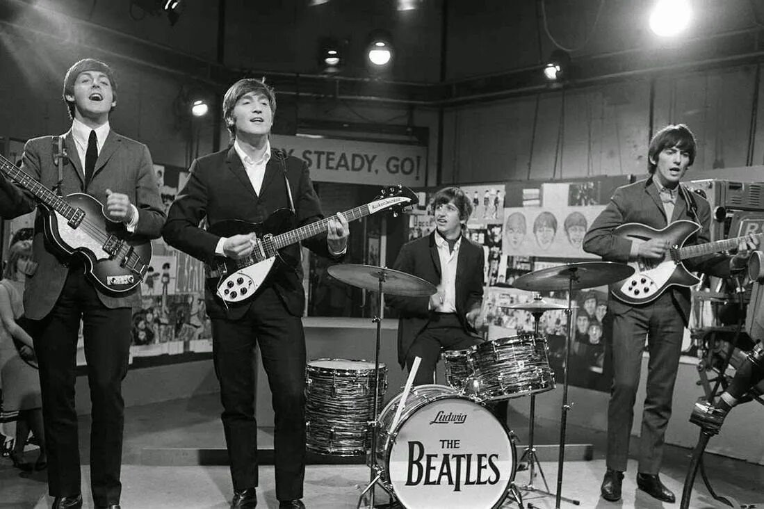 Фото группы битлз. The Beatles 1964. Группа the Beatles 1969. Ринго Старр и пол Маккартни 1964. Группа the Beatles 60х.