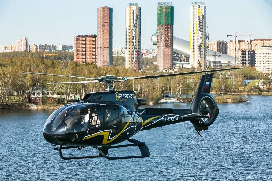 Такси вертолет москва. Вертолет Хелипорт. Helicopter Красногорск. Вертолет такси. Воздушное такси вертолёт.