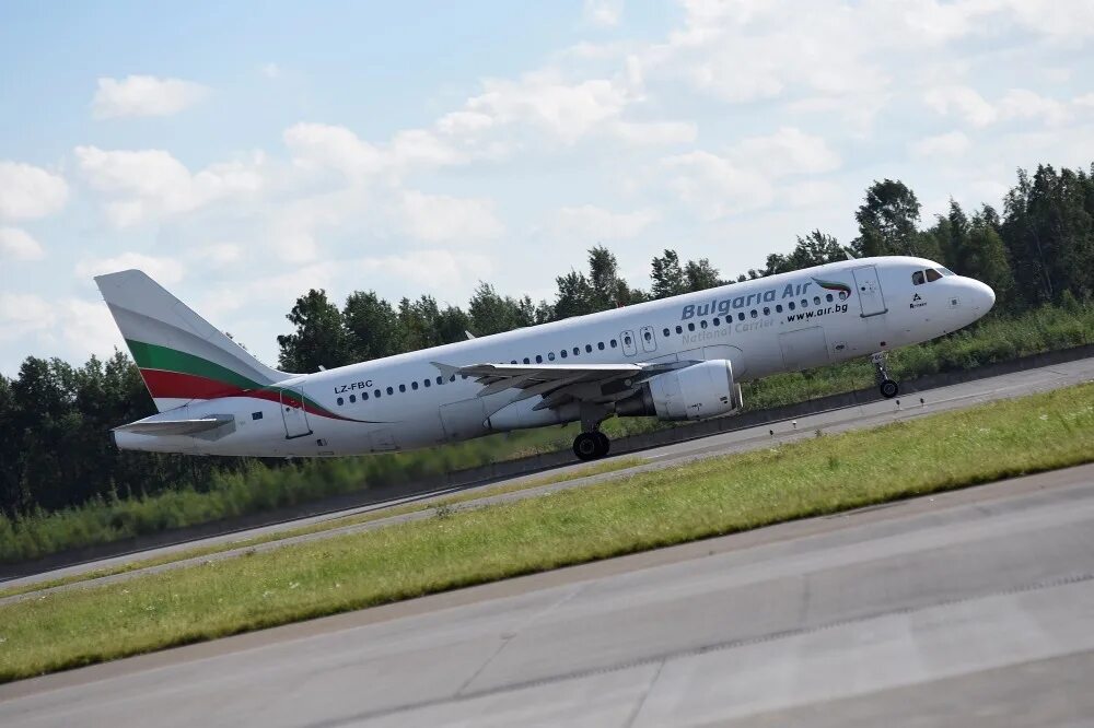 Bulgaria Air самолеты. АИР Пулково. Авиакомпании Болгарии. Булгария авиакомпания.