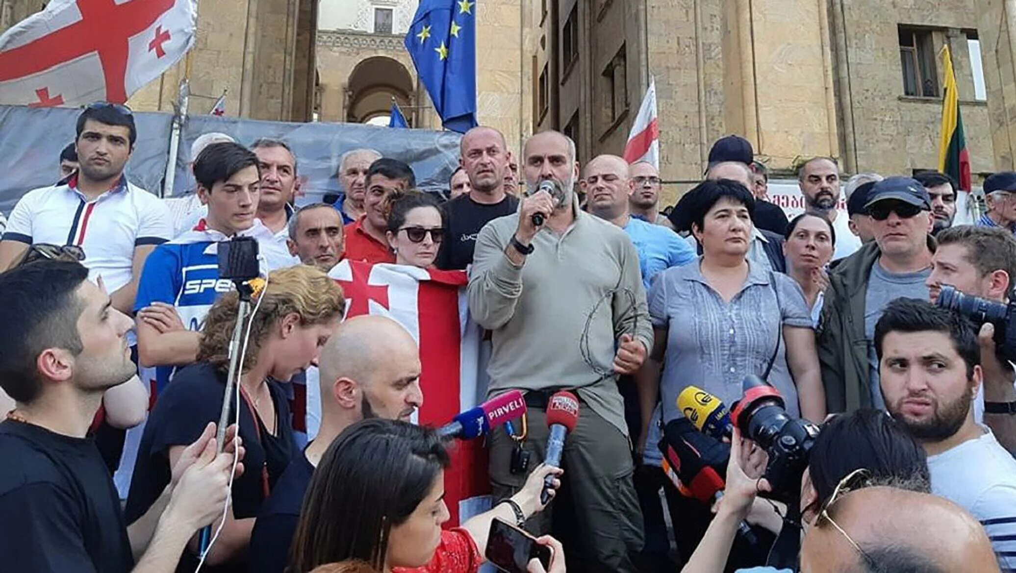 Протесты в Грузии. Грузинское общество. Новости Грузии свежие. Грузия политика.