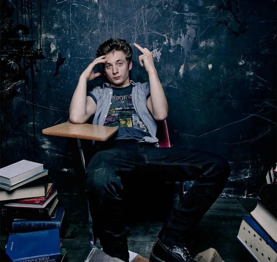 Бесстыжие лип галлагер. Бесстыжие лип галлагер. Бесстыжий человек. Бесстыжие лип галлагер. Бесстыжие лип.