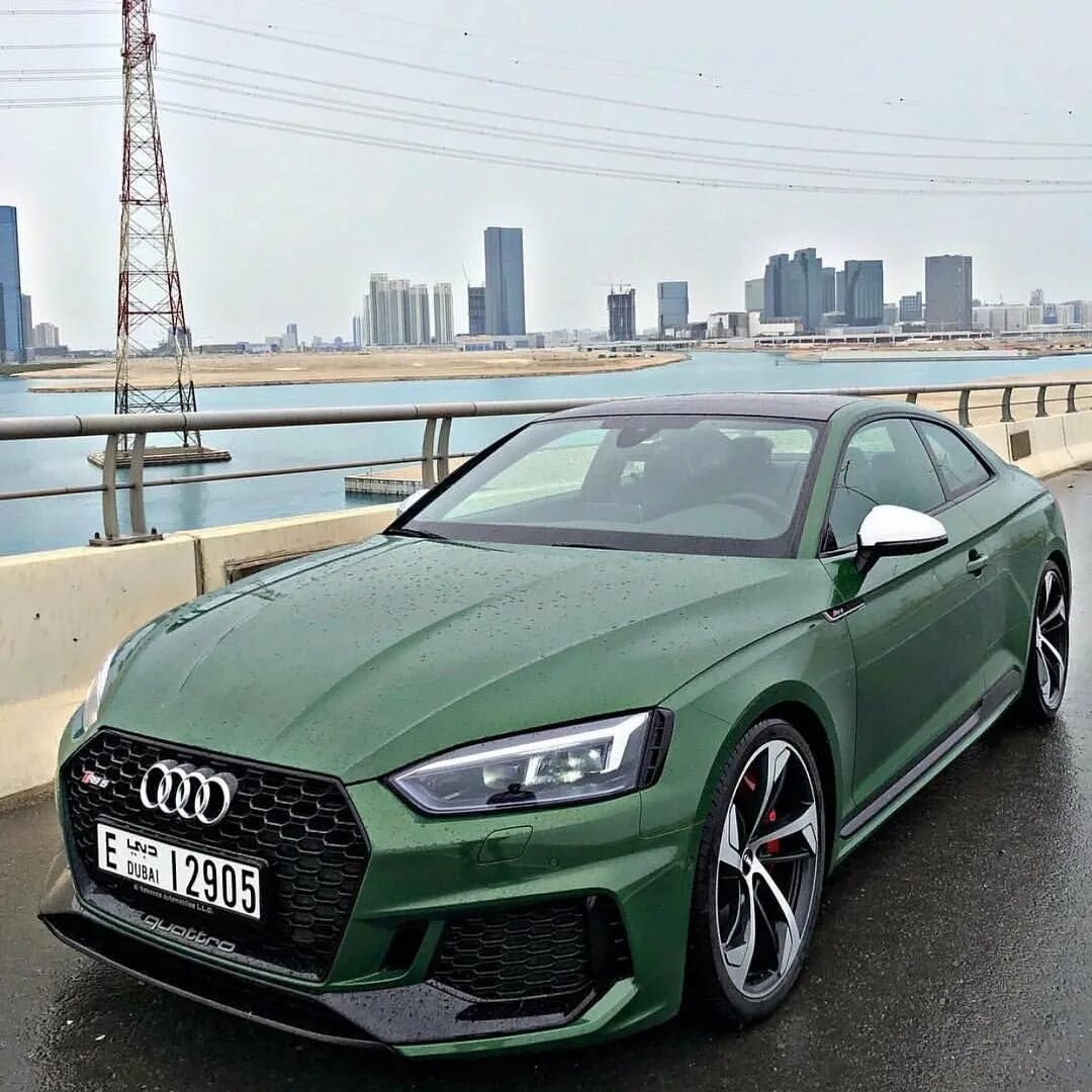 Цвет рс. Audi rs5 зеленая. Audi rs5 Sportback 2022. Ауди темно зеленая rs5. Audi a5 Sportback зеленая.