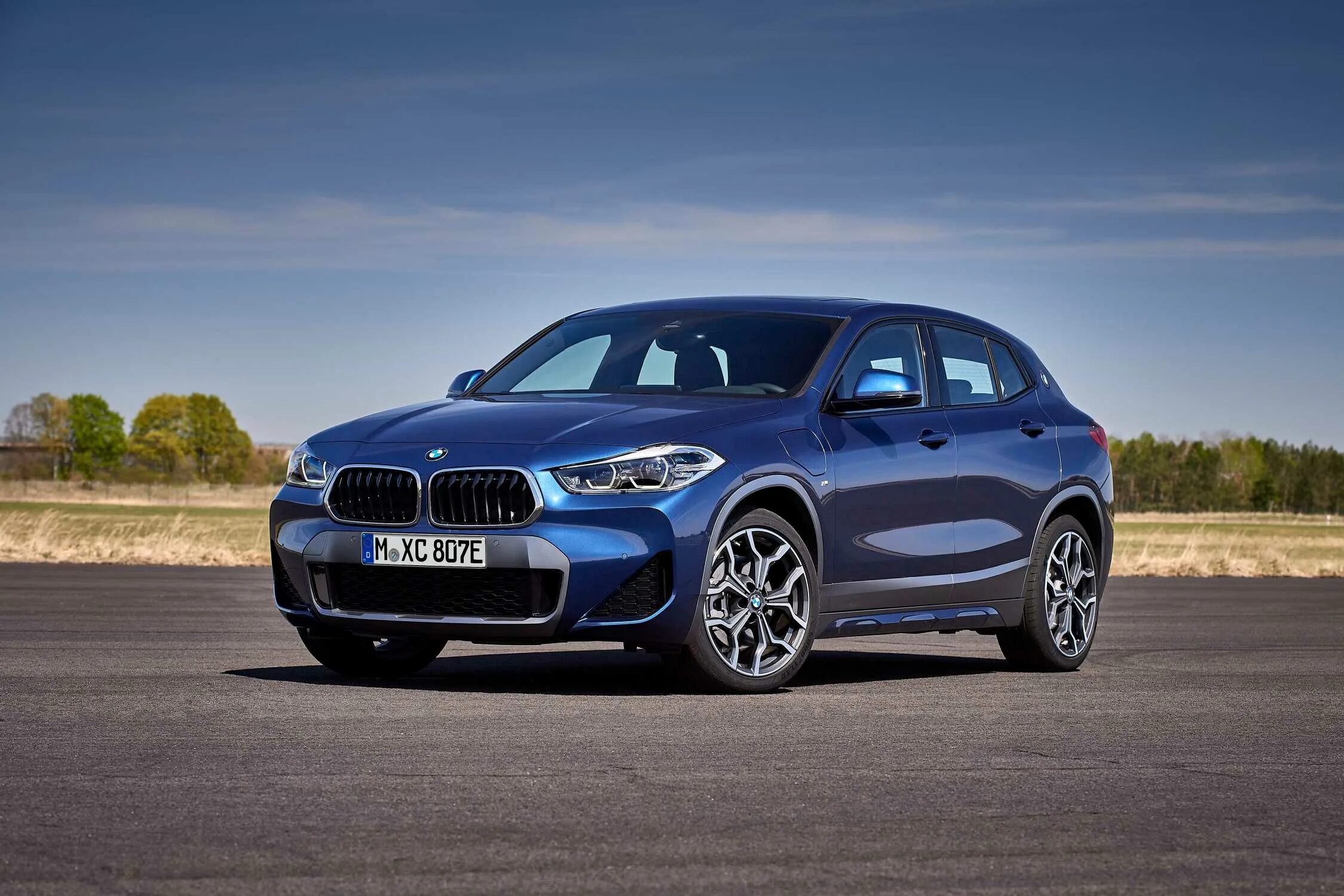 Бмв х2 2025. Бмв x2 2025. bmw x 2 спорт. bmw x2 xdrive 25e review. x2.