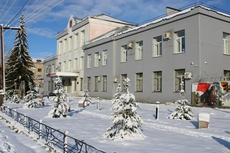 Южноуральск суд. Южноуральский городской суд. Больница Южноуральск фото. Южноуральск полиция фото здание. Здание администрации Южноуральска 2010г.