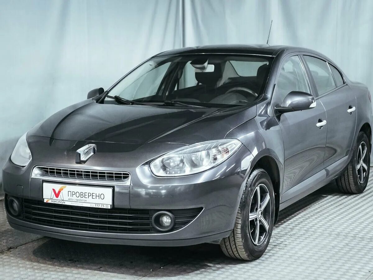 Купить б/у Renault Fluence I 1.6 MT (110 л.с.) бензин механика в Набережных Челн