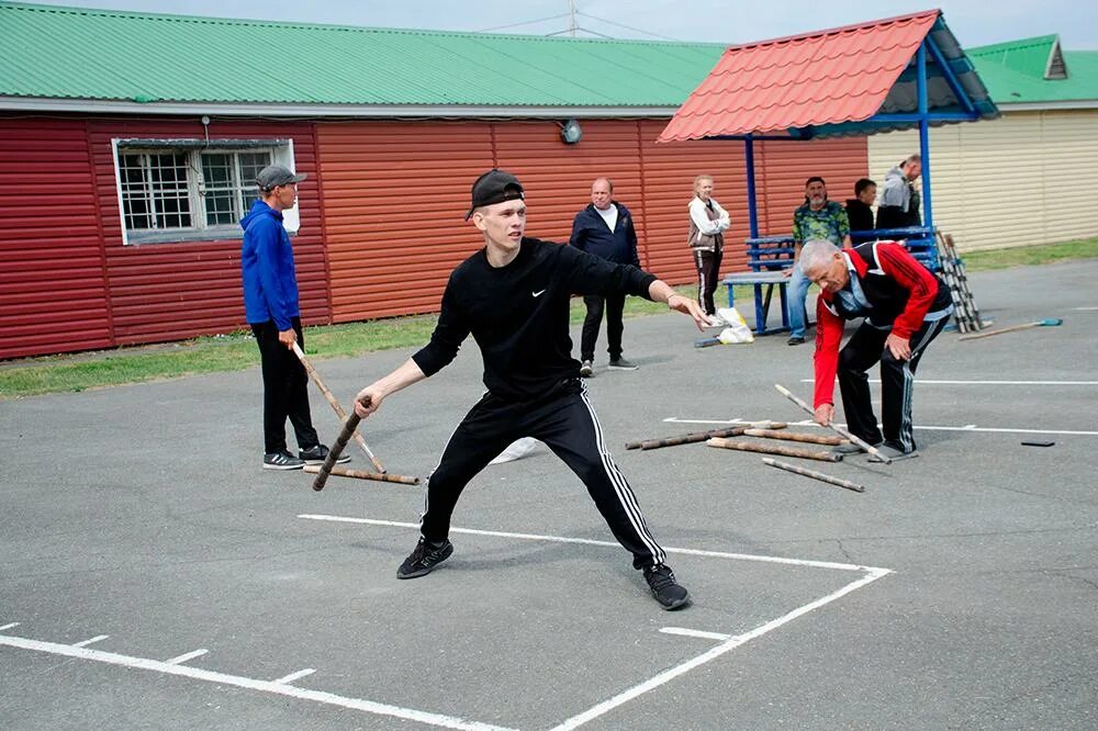 Городки соревнования. Начинаются соревнования по городошному спорту. Городки. Начинаются соревнования по городошному спорту. Турнир по городошному спорту.