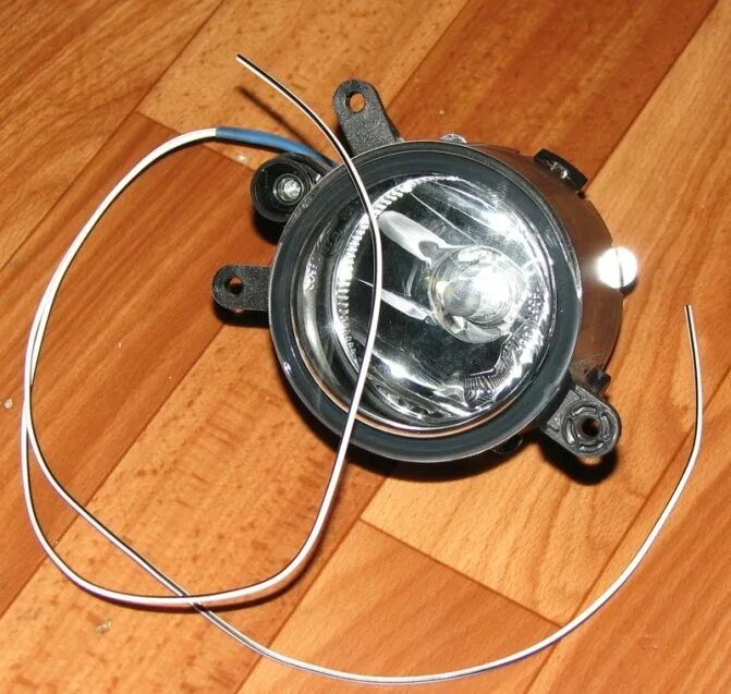 Лампа ПТФ Приора 2. ПТФ Приора 3 лампочки. ПТФ Приора 2 3 лампочки. Лампочки в ПТФ Приора 2. Противотуманки на 3 лампочки
