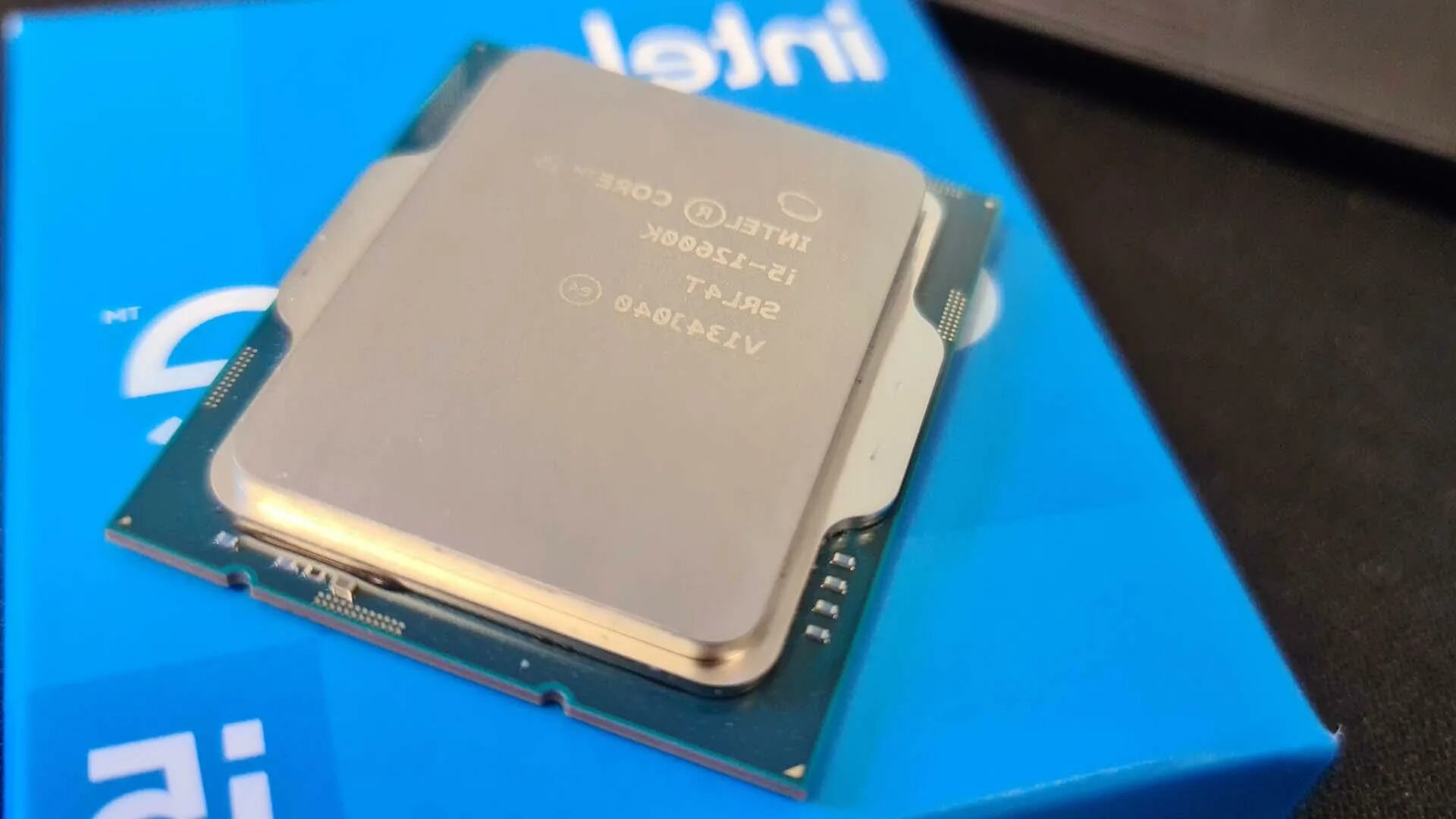 Процессор intel core i5 1700. Intel core i5 12600k. процессор intel core i5-12600k oem. процессор intel core i9-12900 oem. процессор intel core i7 12700 box.