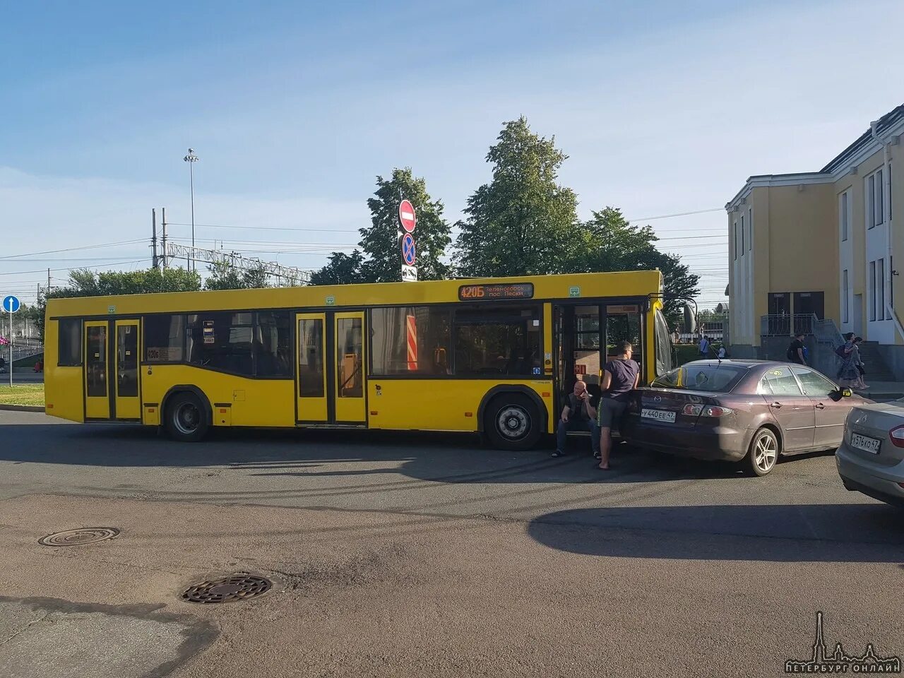 Автобус 420 б. Автобус 420б Зеленогорск. 420 Автобус Зеленогорск. Автобус 420 Зеленогорск Приветнинское. Автобус 420 лесопарк.