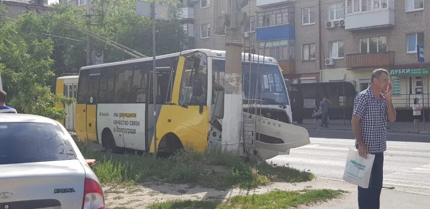 Машина маршрутка. Волгоградский автобус. Маршрутка 98 Волгоград. 59 автобус волгоград отслеживание