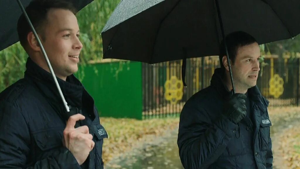Шел в след за ним. Шел в след за ним