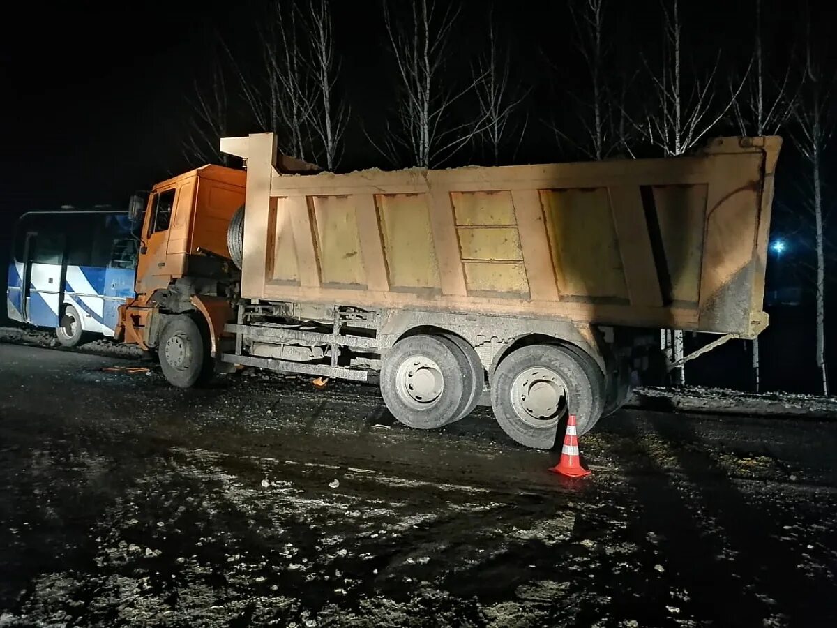 ДТП В Ардатовском районе Нижегородской области. ДТП В Ардатове Нижегородской области. Авария на трассе Арзамас Ардатов. 13 декабря 2012