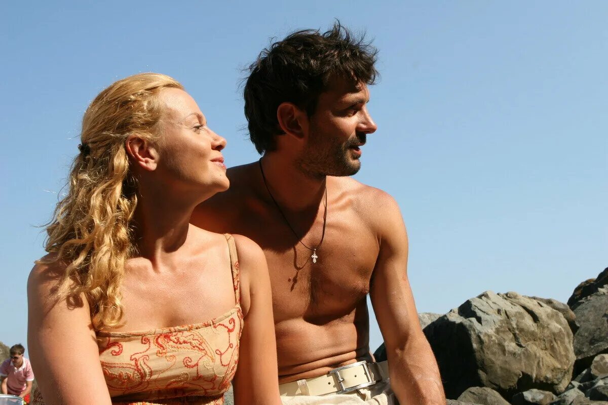 Холодно солнце. Холодное солнце содержание. Холодное солнце в хорошем качестве. Холодное солнце фильм 2008. Холодная солнце.