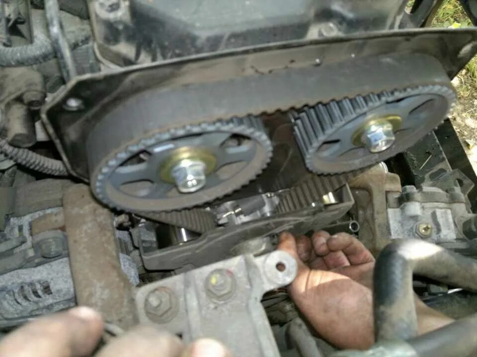 Грм киа спектра 1. 6. Грм киа спектра 16 клапанная. 6. 6 2007.