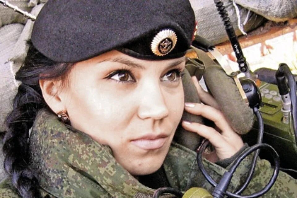 Эсминец незаможник 1943. Миноносец сообразительный 1941. Микоша владислав владиславович. Военкор моряк. Эсминец 1941-1945.