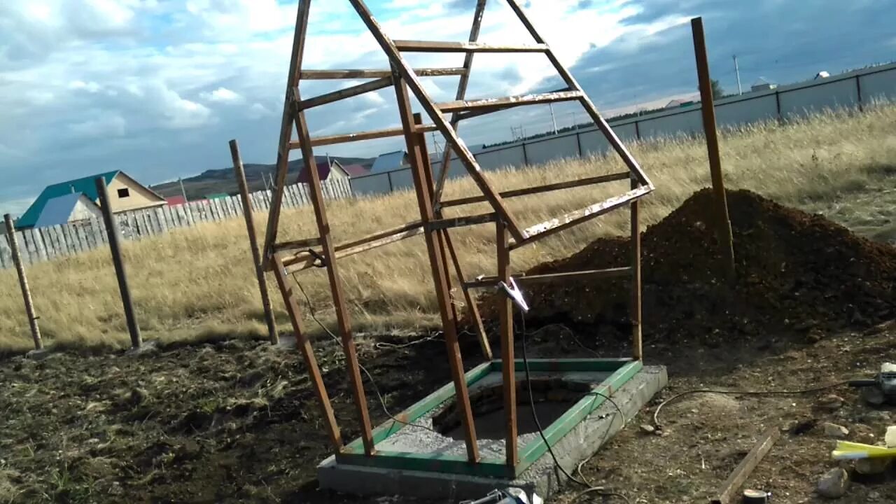 Дача из профильной трубы своими руками. Каркас туалета из профильной трубы. дачный туалет из профильной трубы. туалет для дачи из профильной трубы. каркас туалета для дачи из профильной трубы.