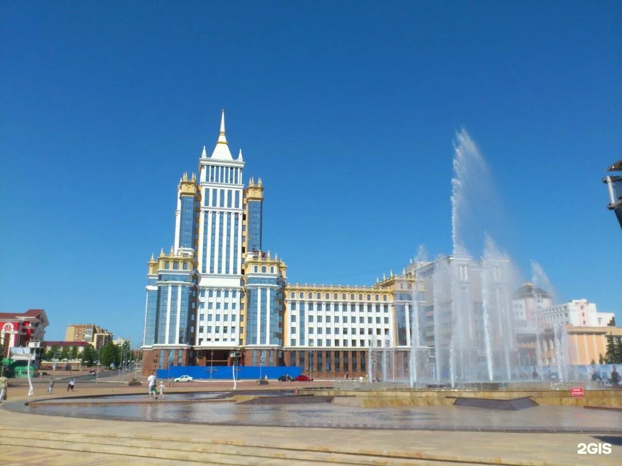 Корпуса мгу саранск. Саранск университет имени Огарева. 1 Корпус МГУ им Огарева Саранск. Университет МГУ Саранск. Mordovskyi gosudarstvennyi universitet (imeni n. p. Ogareva).