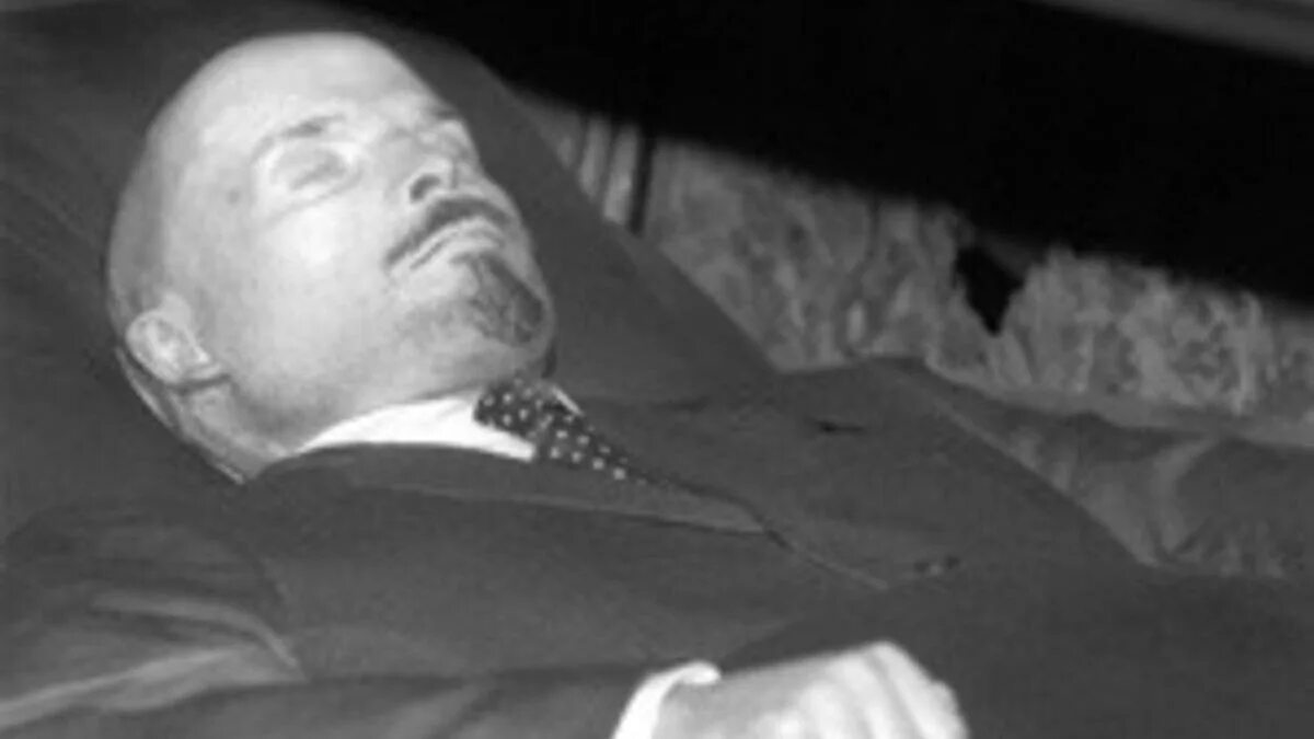 Ленин владимир ильич в мавзолее